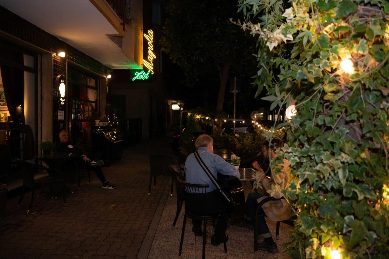 אלבניה Hotel Magnolia מראה חיצוני תמונה